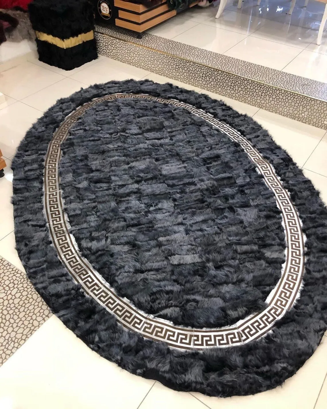 100% Natural Sheepskin Gray Bedroom Oval Rug , Handmade Patchwork Rug