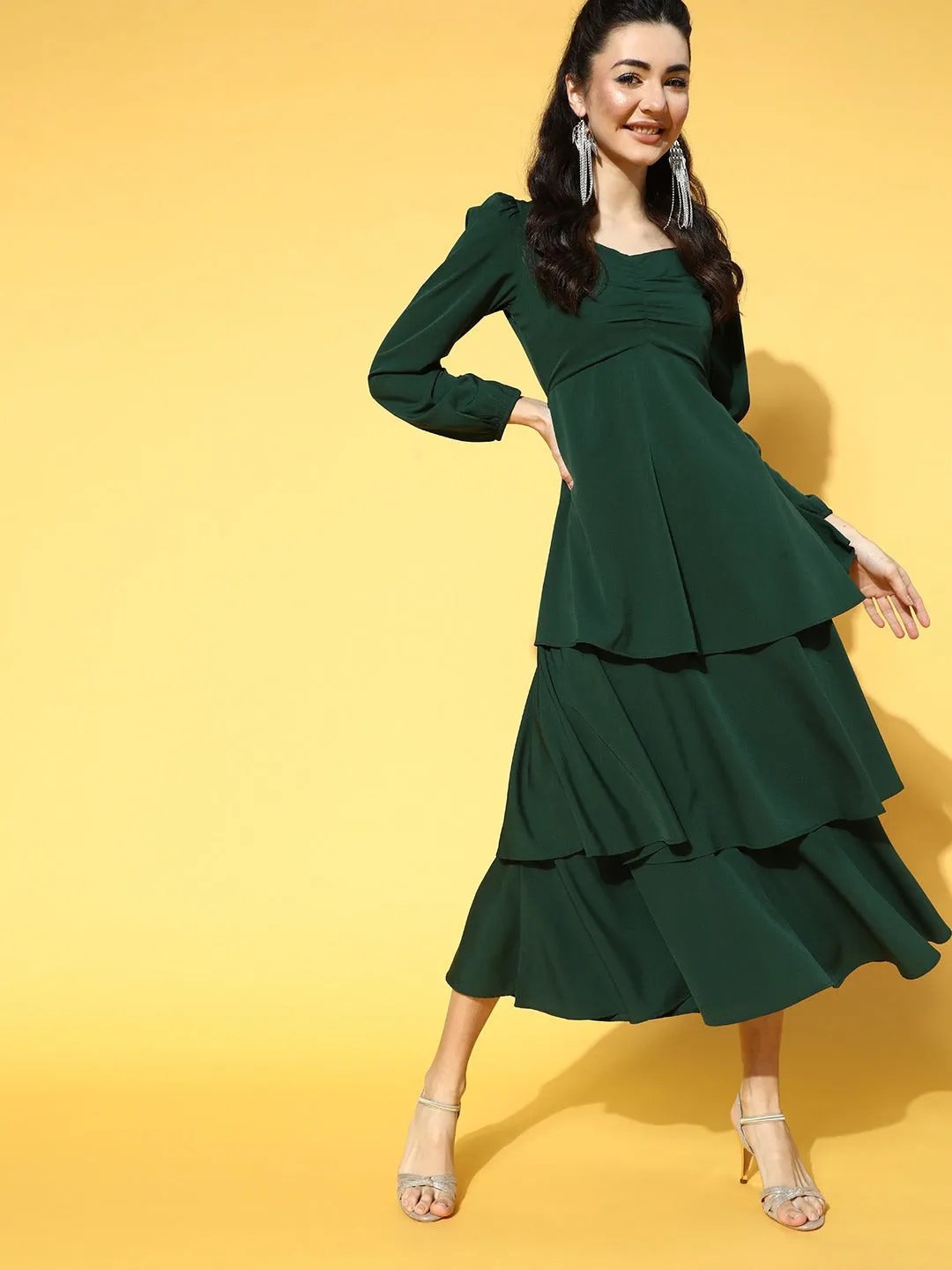 Berrylush Women Solid Green Sweetheart Neck Puff Sleeve Flounce Tiered A-Line Maxi Dress