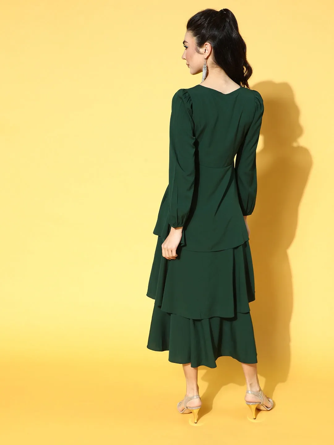 Berrylush Women Solid Green Sweetheart Neck Puff Sleeve Flounce Tiered A-Line Maxi Dress