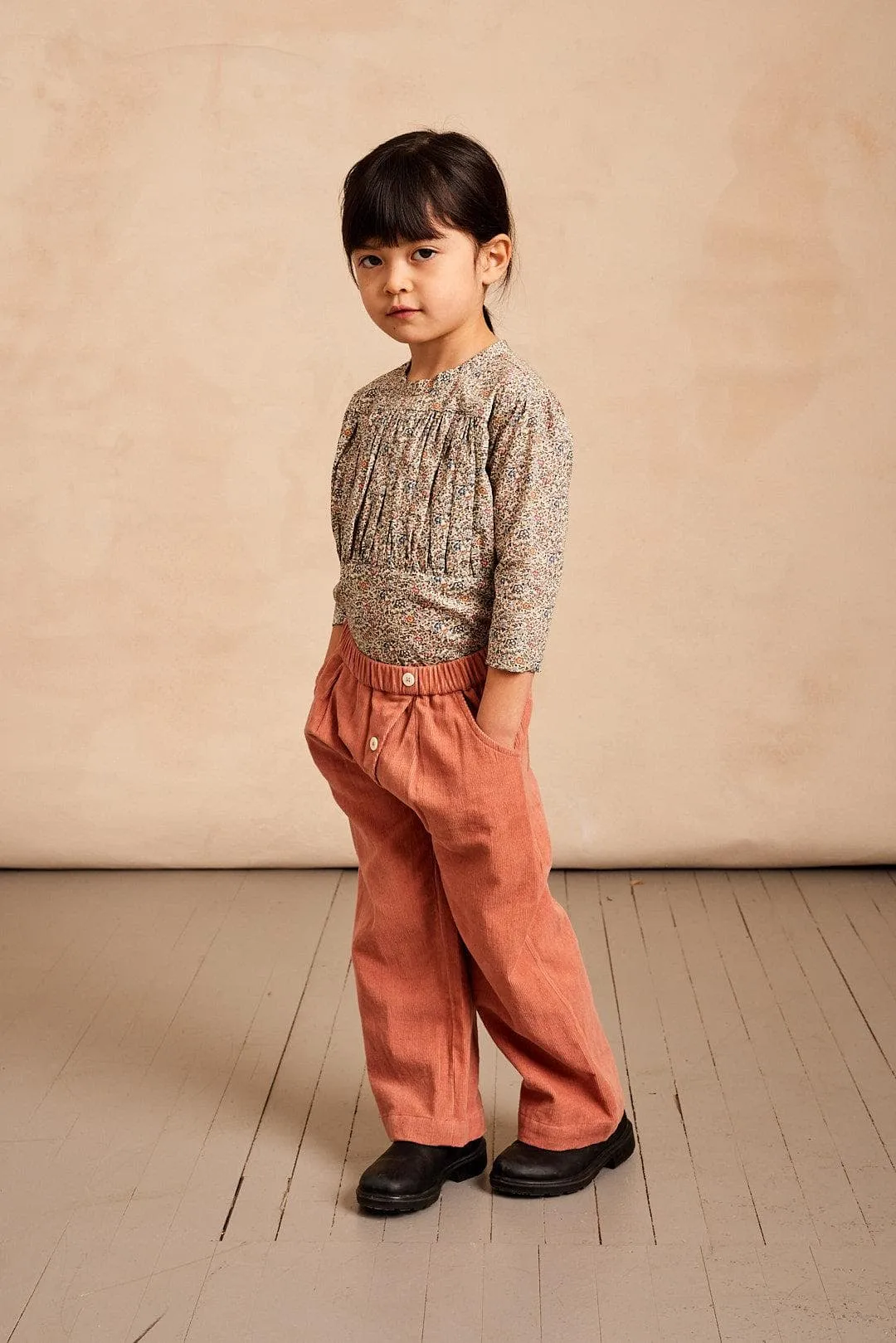 finley wrap pant in mahogany corduroy