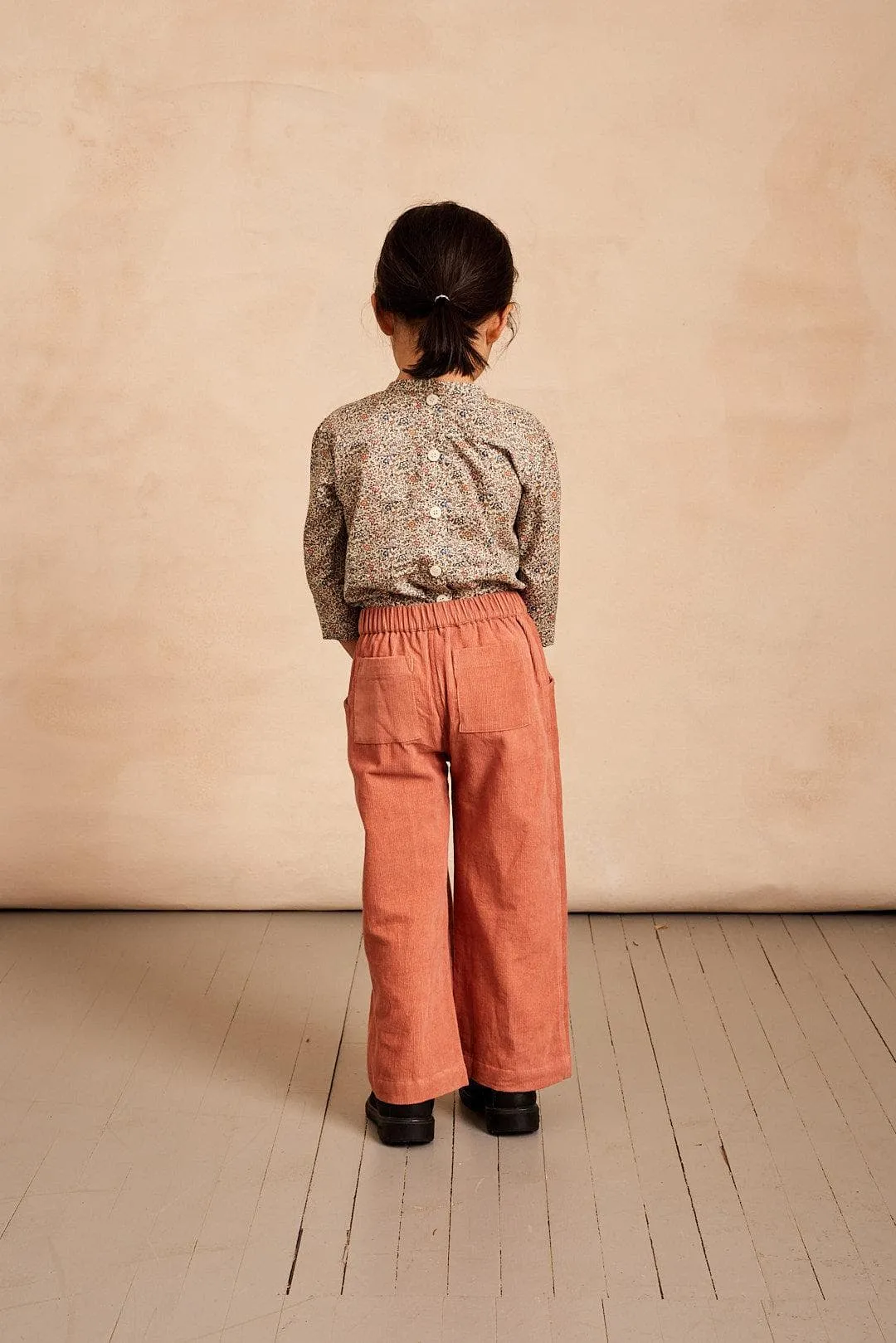 finley wrap pant in mahogany corduroy