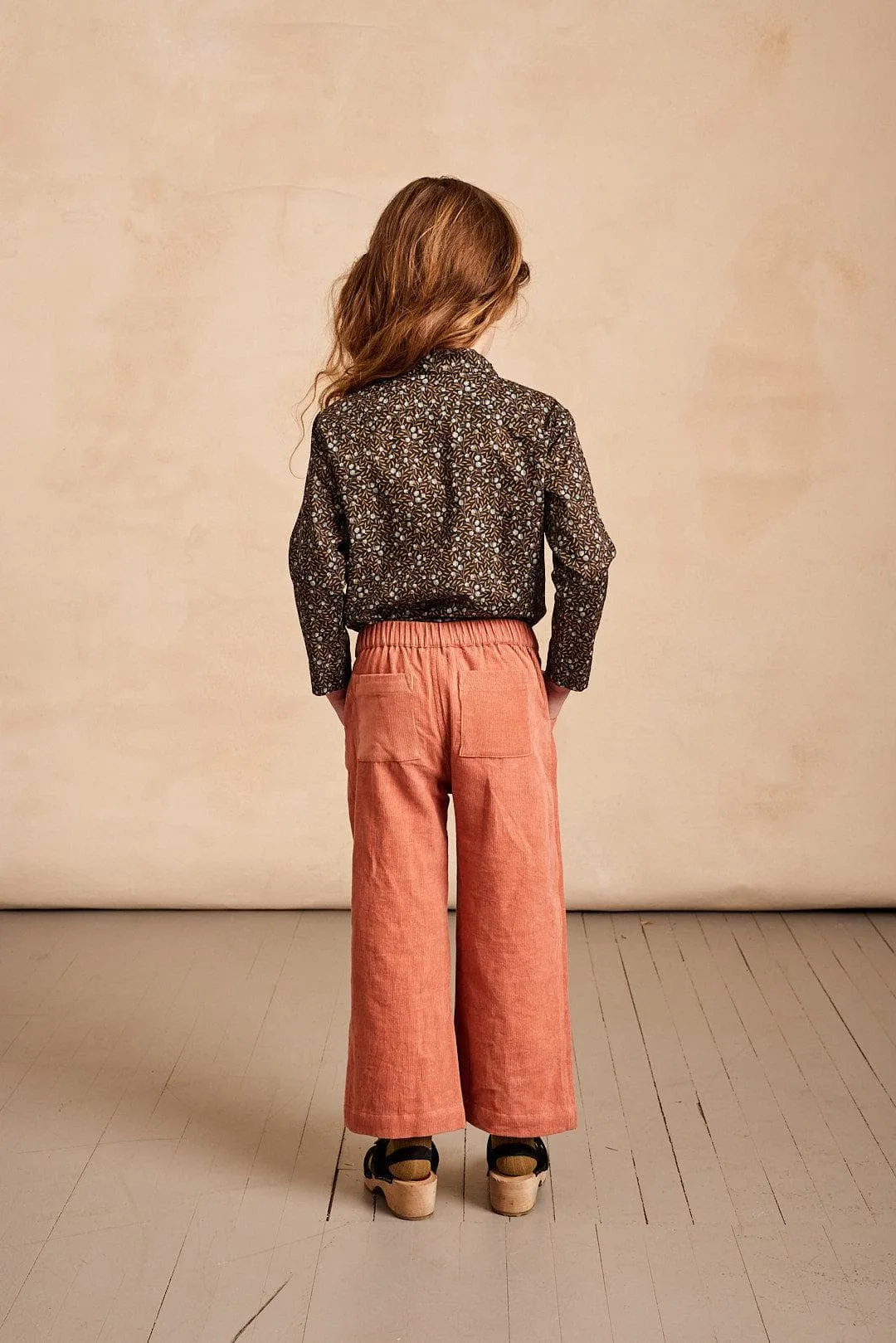 finley wrap pant in mahogany corduroy