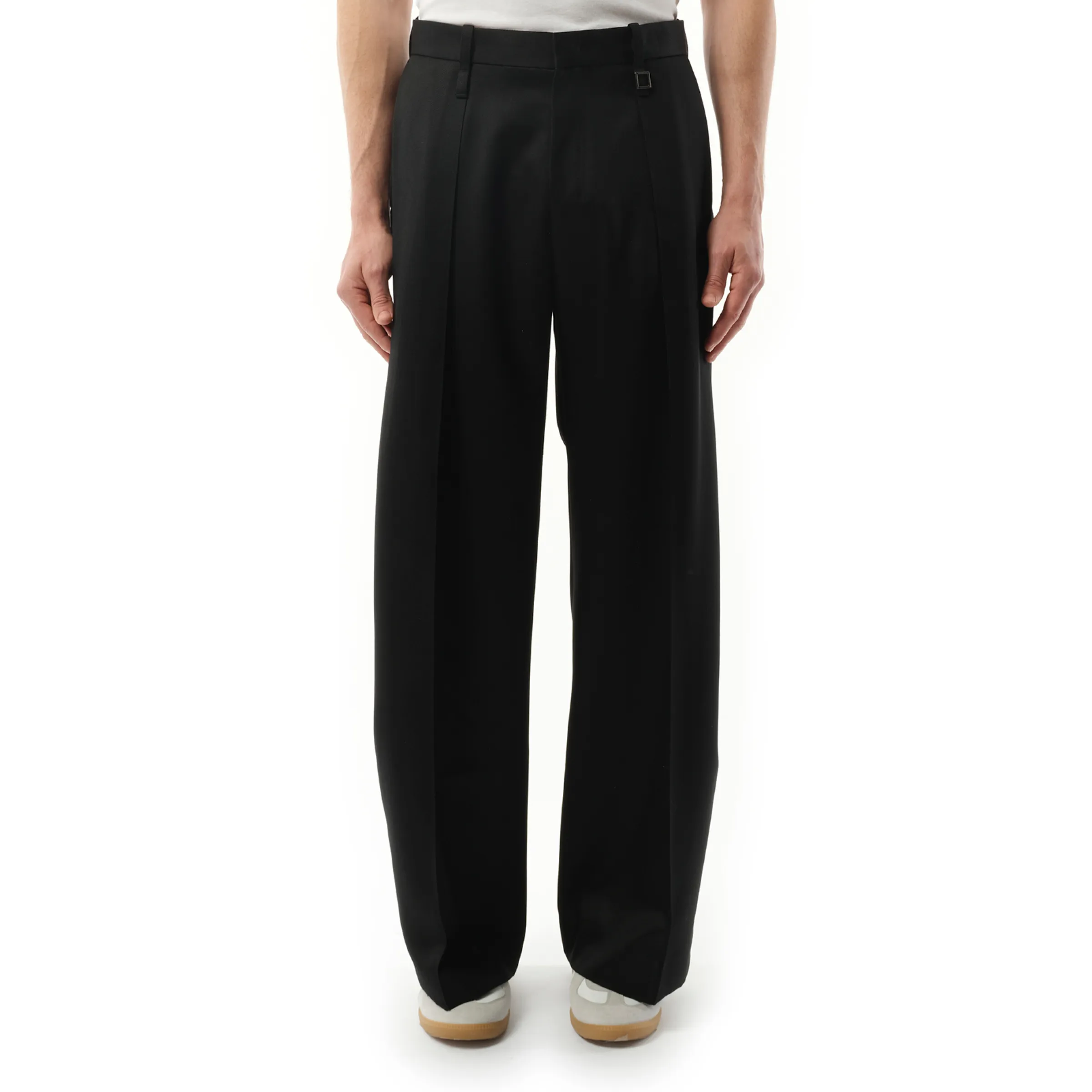 Pleated Relax Pants in Black