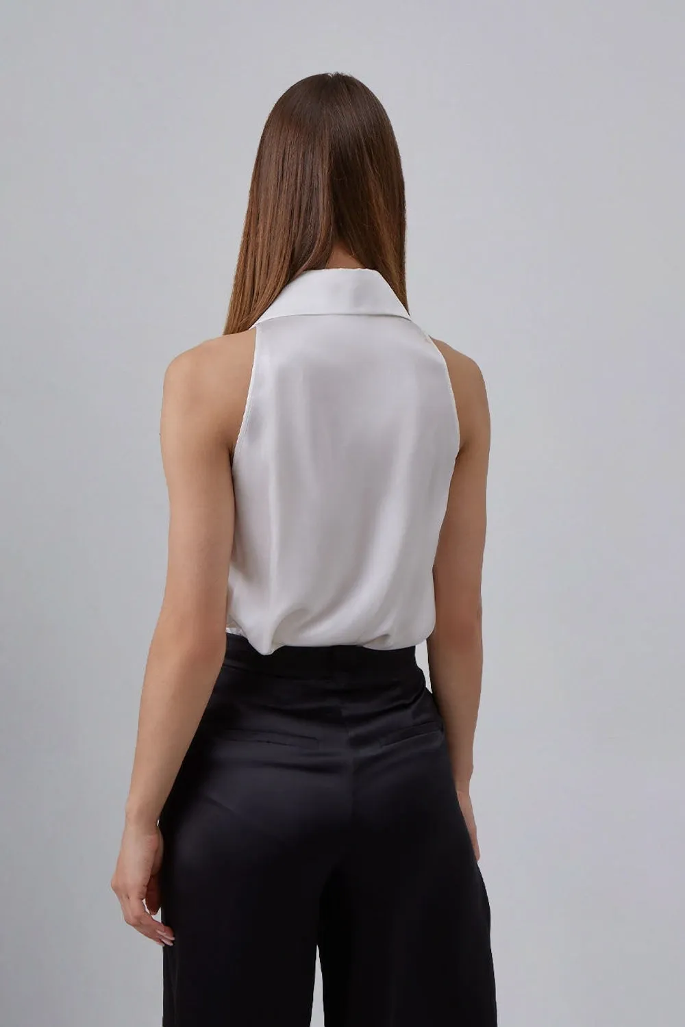 Sleeveless Silky Blouse With Exaggerated Collar Top